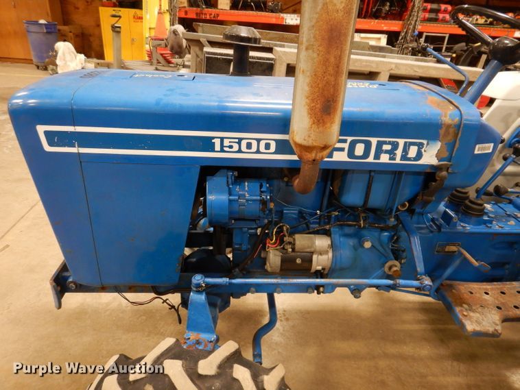 image for item KG9946 Ford 1500  MFWD tractor