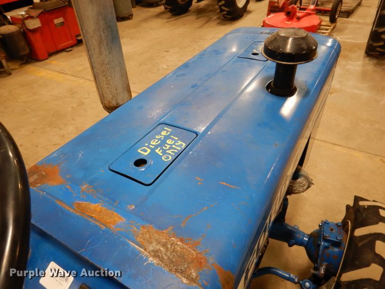 image for item KG9946 Ford 1500  MFWD tractor