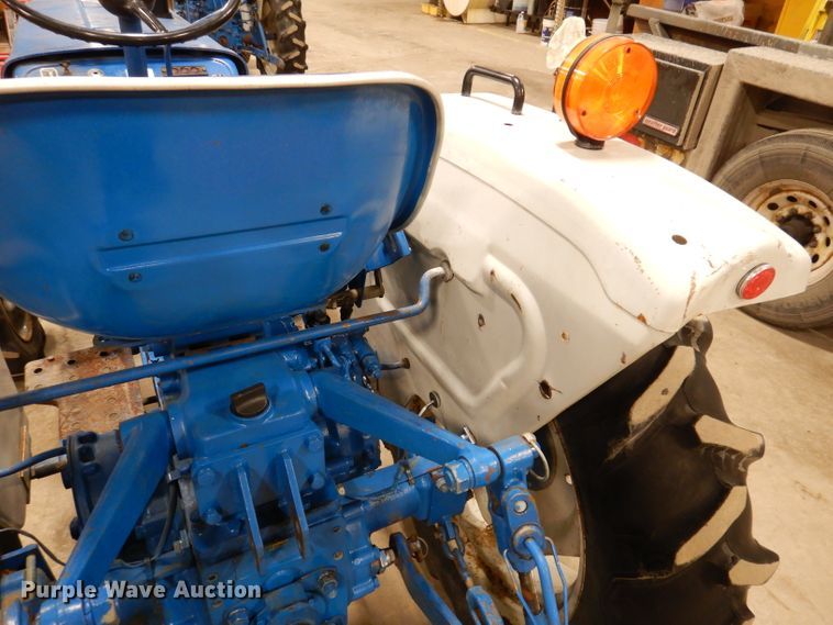 image for item KG9946 Ford 1500  MFWD tractor