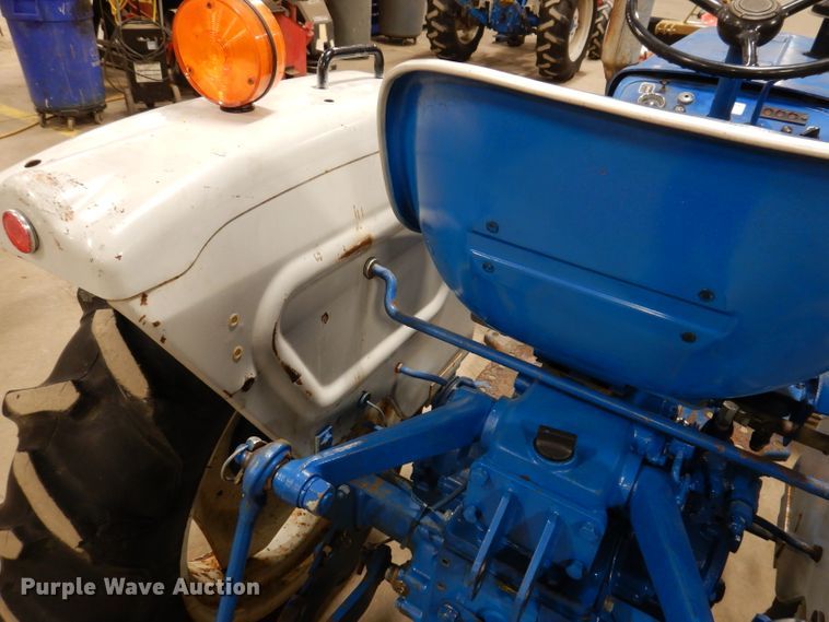 image for item KG9946 Ford 1500  MFWD tractor