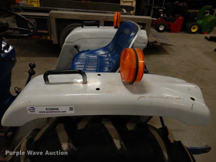 image for item KG9946 Ford 1500  MFWD tractor