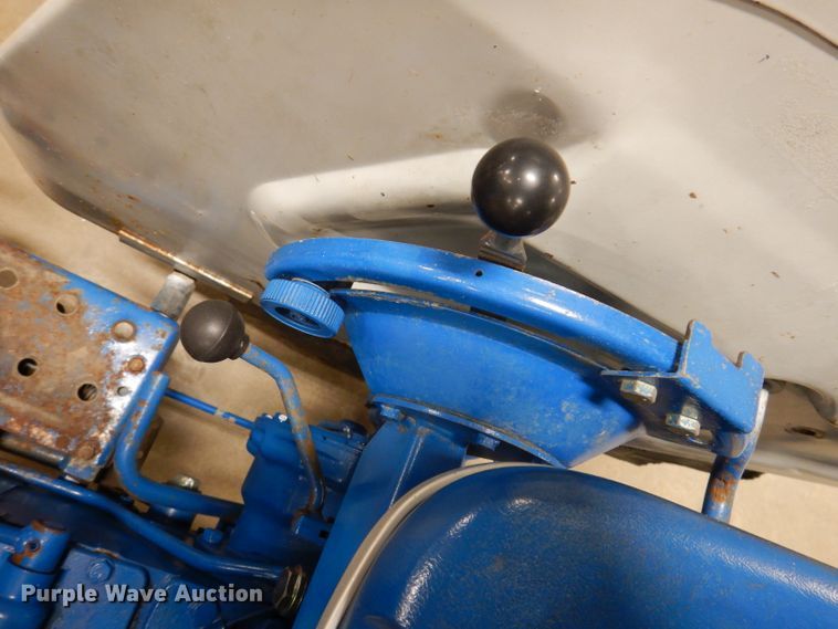 image for item KG9946 Ford 1500  MFWD tractor