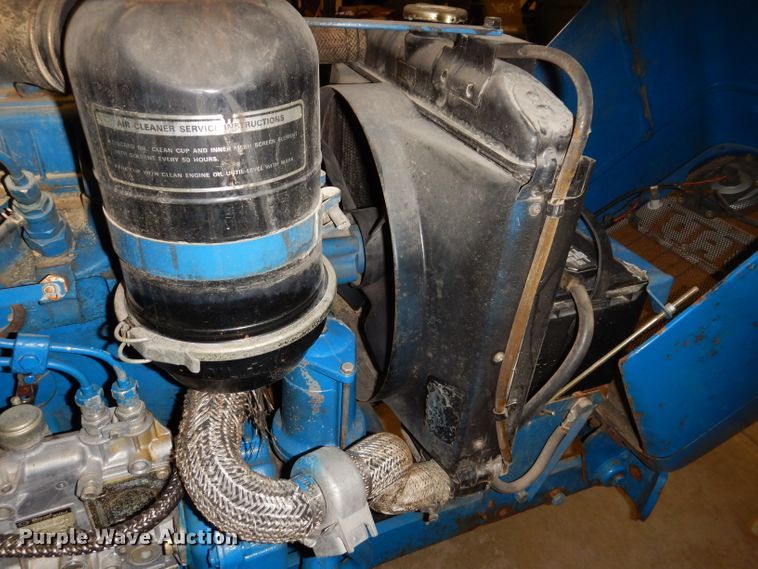 image for item KG9946 Ford 1500  MFWD tractor