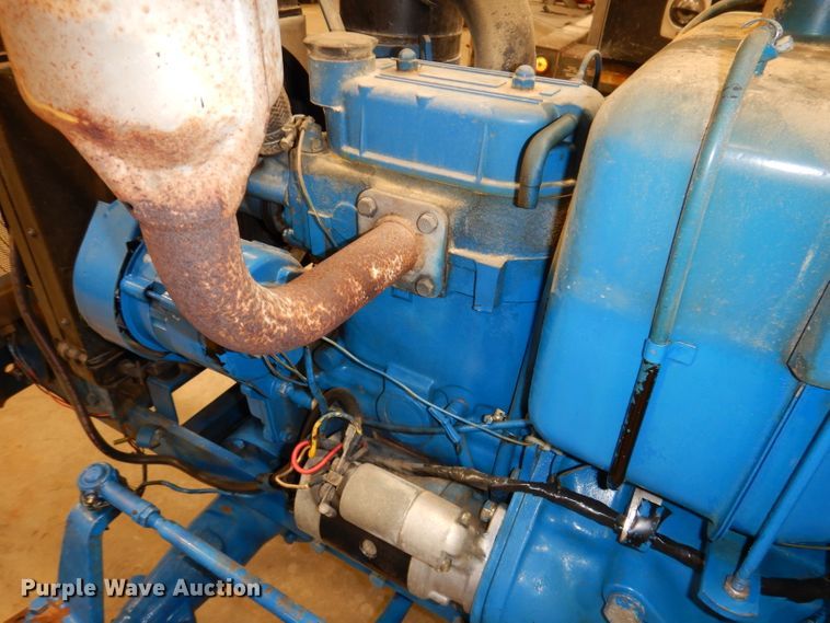 image for item KG9946 Ford 1500  MFWD tractor