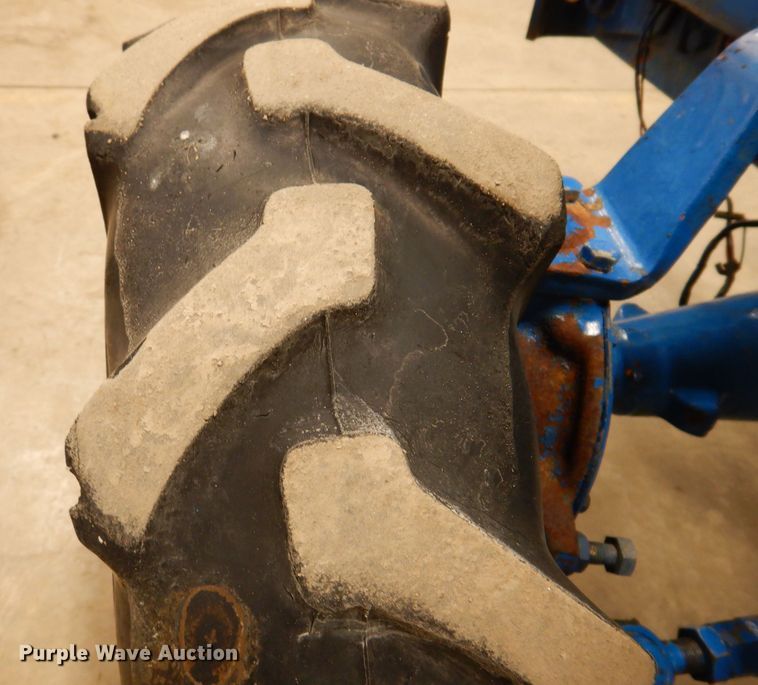 image for item KG9946 Ford 1500  MFWD tractor