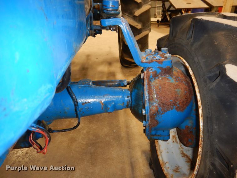 image for item KG9946 Ford 1500  MFWD tractor