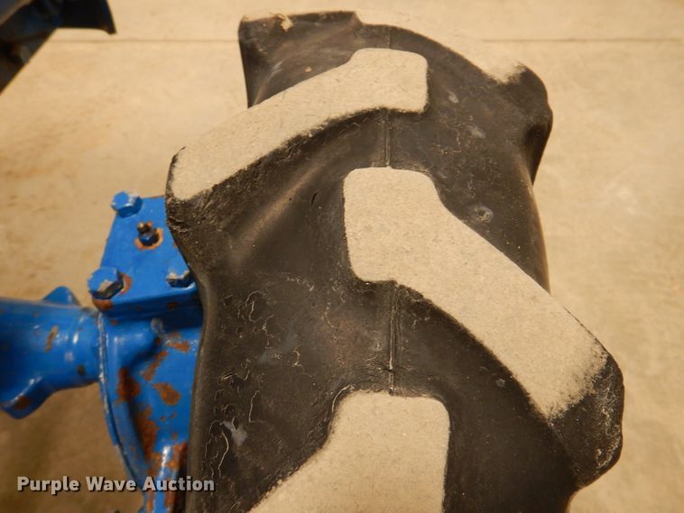 image for item KG9946 Ford 1500  MFWD tractor