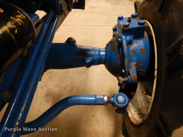 image for item KG9946 Ford 1500  MFWD tractor