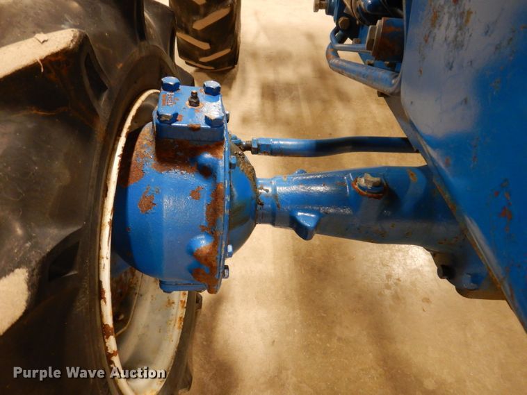 image for item KG9946 Ford 1500  MFWD tractor