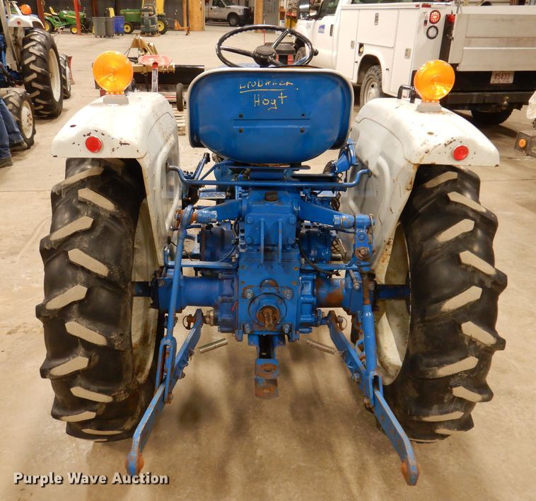 image for item KG9947 Ford 1500  MFWD tractor