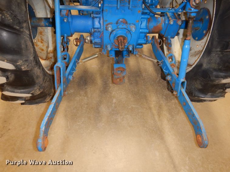 image for item KG9947 Ford 1500  MFWD tractor