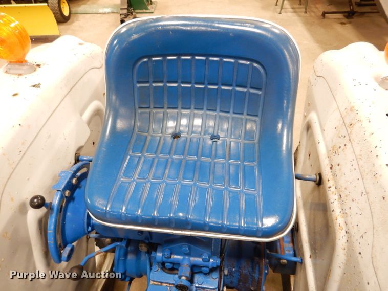 image for item KG9947 Ford 1500  MFWD tractor