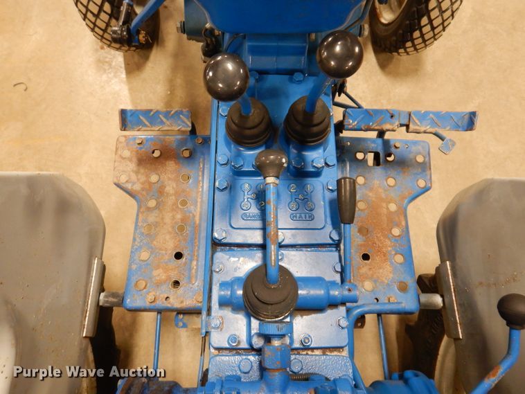 image for item KG9947 Ford 1500  MFWD tractor