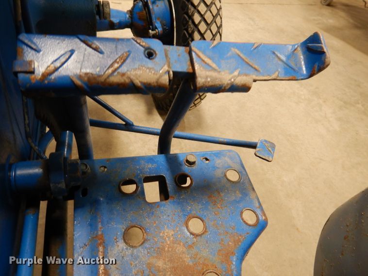 image for item KG9947 Ford 1500  MFWD tractor