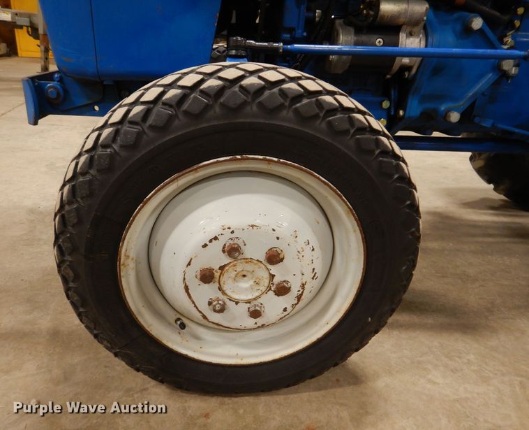 image for item KG9947 Ford 1500  MFWD tractor