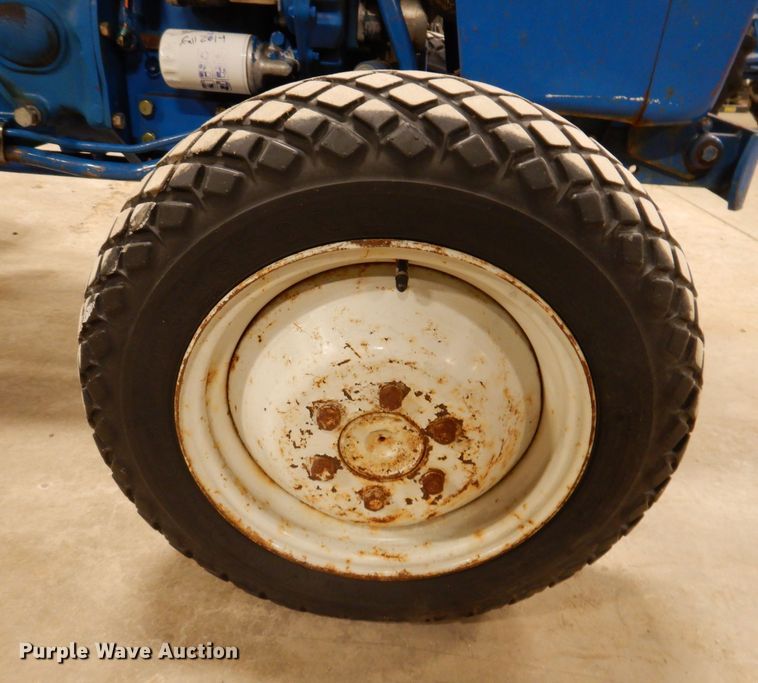 image for item KG9947 Ford 1500  MFWD tractor