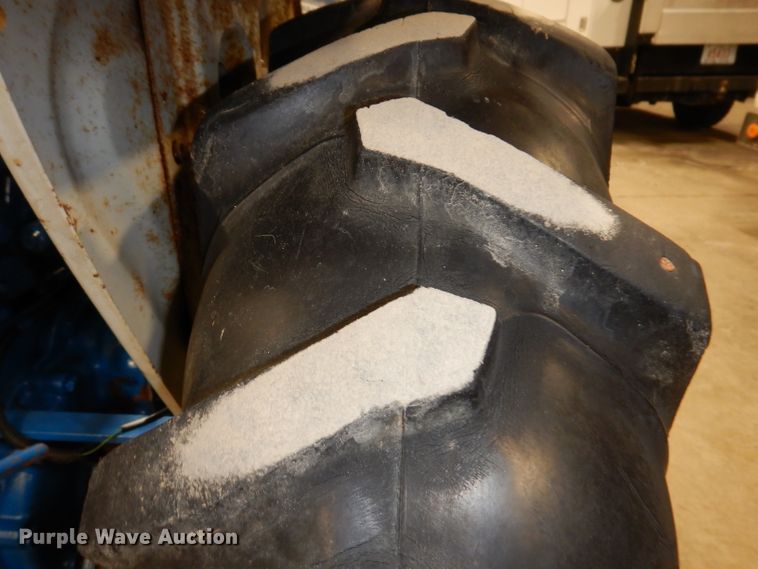 image for item KG9947 Ford 1500  MFWD tractor