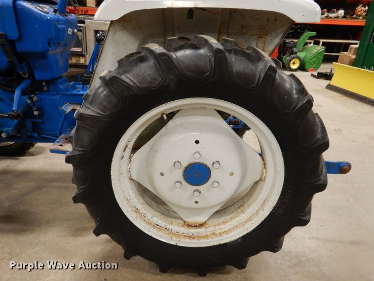 image for item KG9947 Ford 1500  MFWD tractor