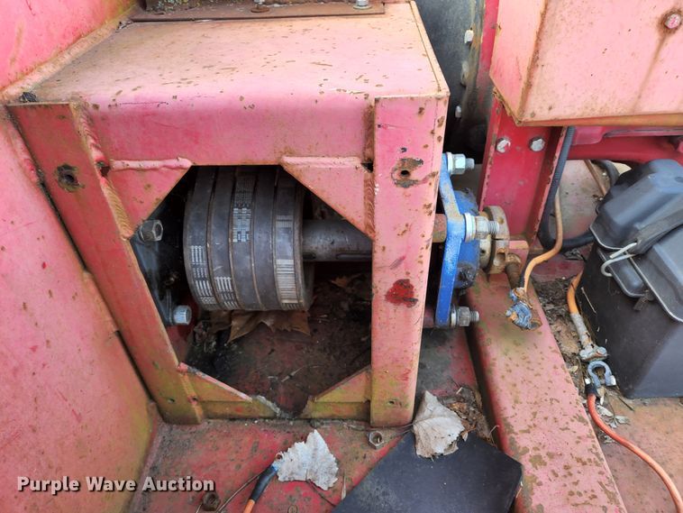 image for item KH9700 2009 Giant-vac TM6600JDTB-HW  leaf vacuum