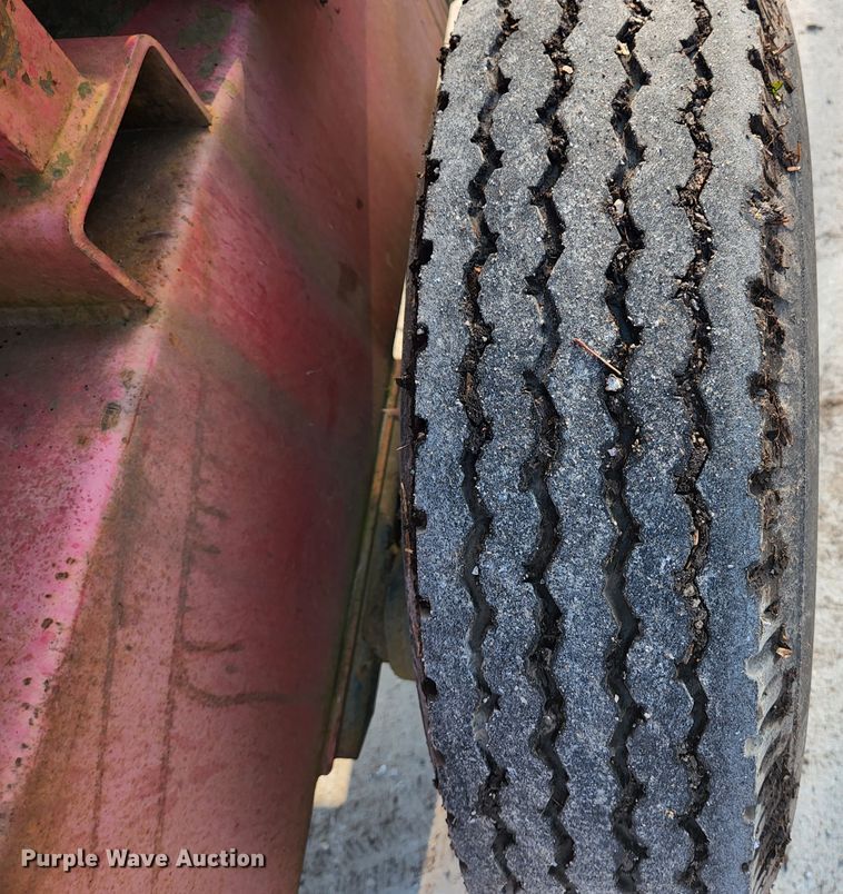 image for item KH9700 2009 Giant-vac TM6600JDTB-HW  leaf vacuum