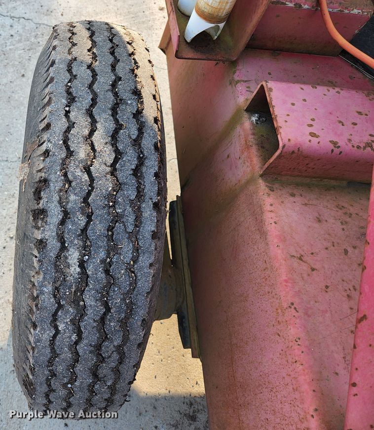 image for item KH9700 2009 Giant-vac TM6600JDTB-HW  leaf vacuum