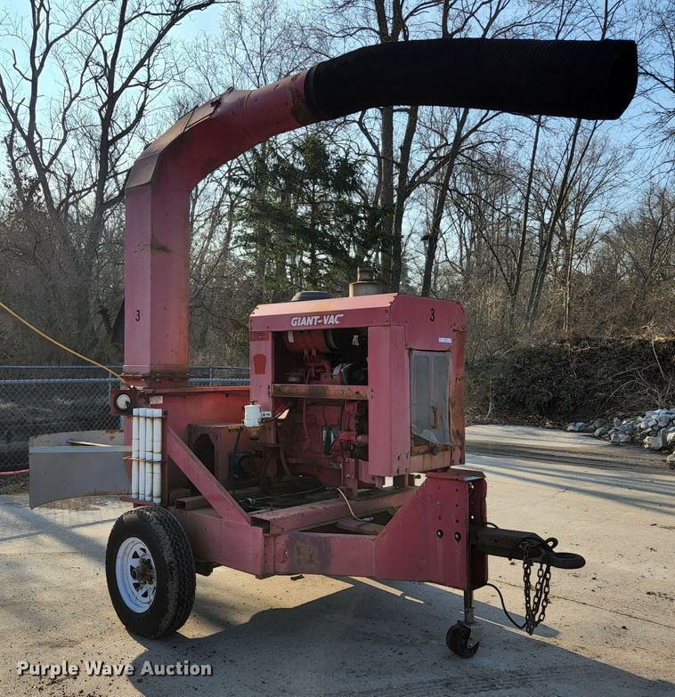 image for item KH9702 2009 Giant-vac TM6600JDTB-HW  leaf vacuum