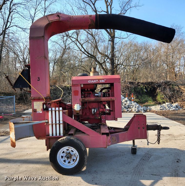 image for item KH9702 2009 Giant-vac TM6600JDTB-HW  leaf vacuum