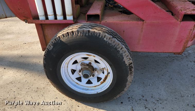 image for item KH9702 2009 Giant-vac TM6600JDTB-HW  leaf vacuum