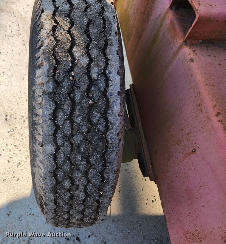 image for item KH9702 2009 Giant-vac TM6600JDTB-HW  leaf vacuum