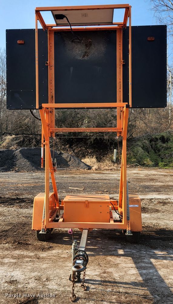 image for item KH9704 2008 Addco AB15  arrow board