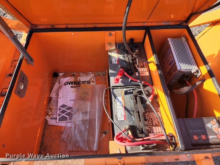 image for item KH9704 2008 Addco AB15  arrow board