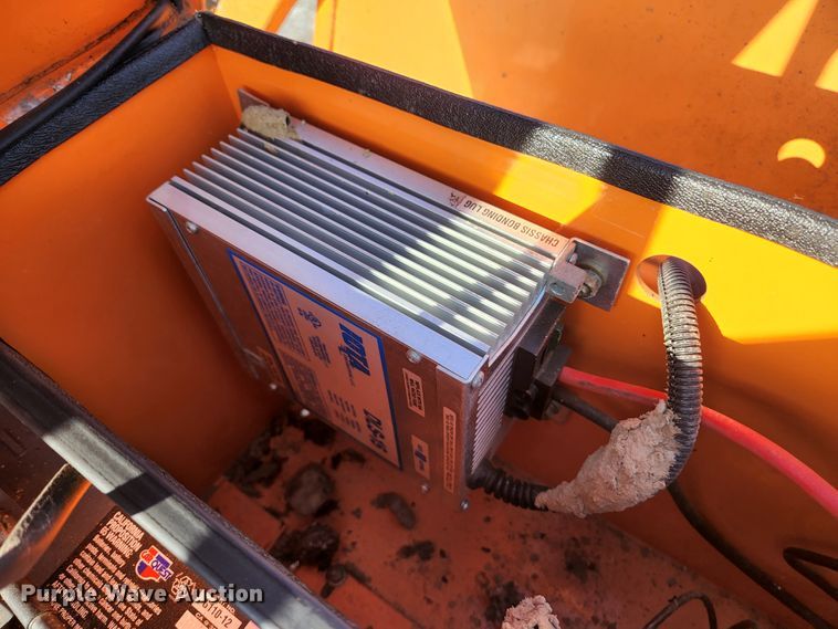 image for item KH9704 2008 Addco AB15  arrow board