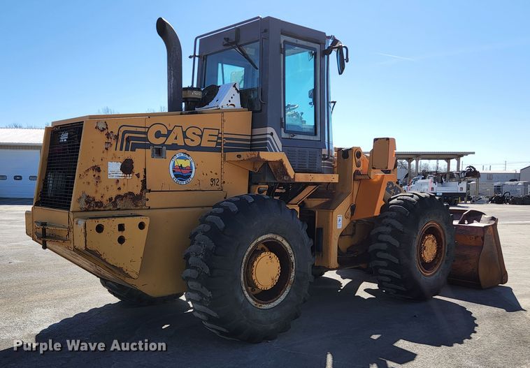 image for item KH9742 1999 Case 621B  wheel loader