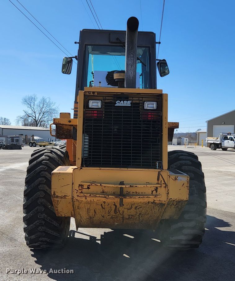 image for item KH9742 1999 Case 621B  wheel loader