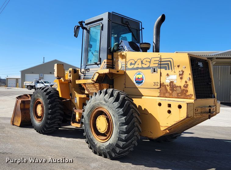 image for item KH9742 1999 Case 621B  wheel loader