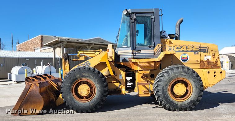 image for item KH9742 1999 Case 621B  wheel loader