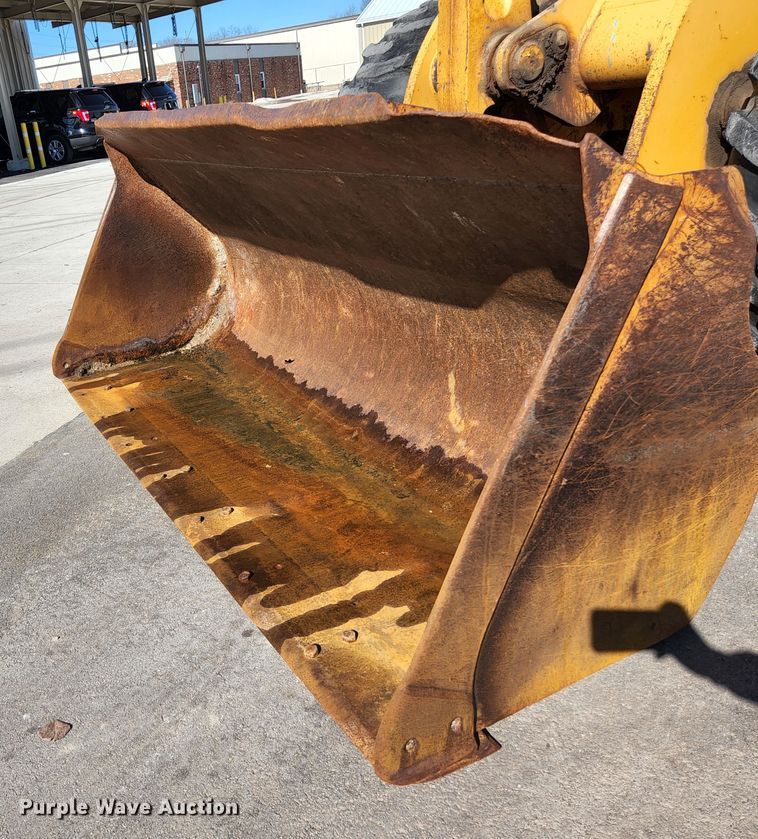 image for item KH9742 1999 Case 621B  wheel loader