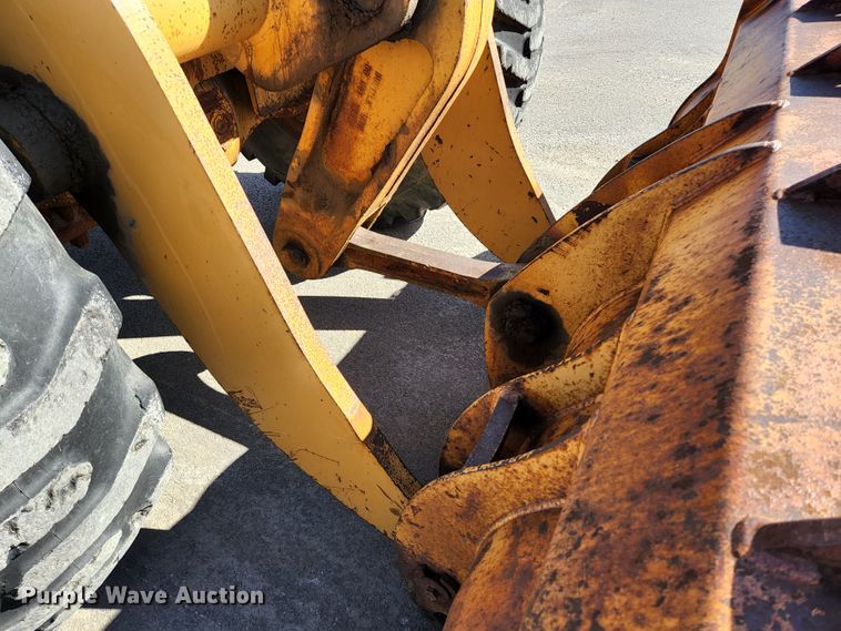 image for item KH9742 1999 Case 621B  wheel loader