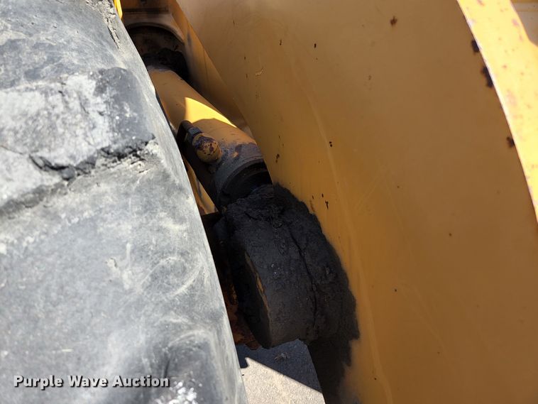 image for item KH9742 1999 Case 621B  wheel loader