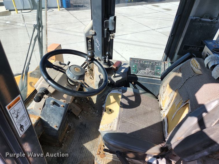 image for item KH9742 1999 Case 621B  wheel loader