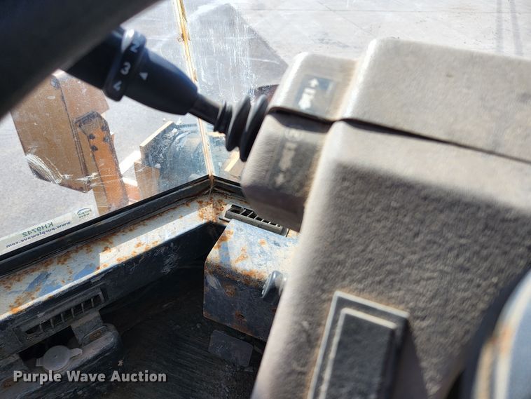 image for item KH9742 1999 Case 621B  wheel loader