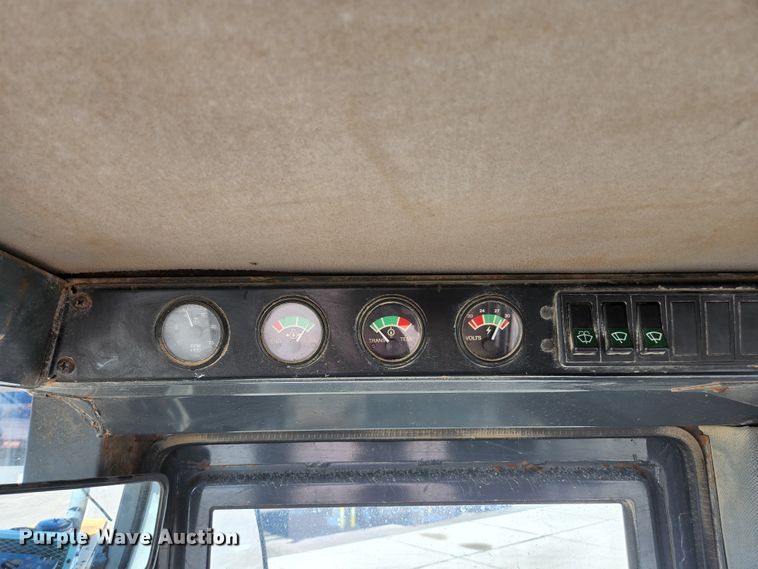 image for item KH9742 1999 Case 621B  wheel loader