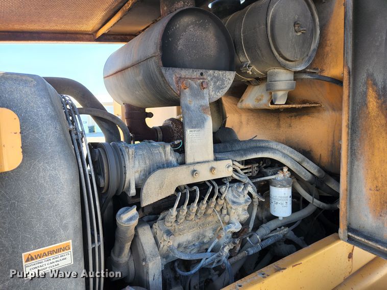 image for item KH9742 1999 Case 621B  wheel loader