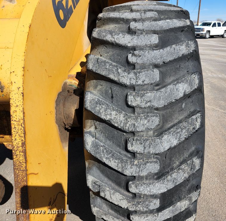 image for item KH9742 1999 Case 621B  wheel loader