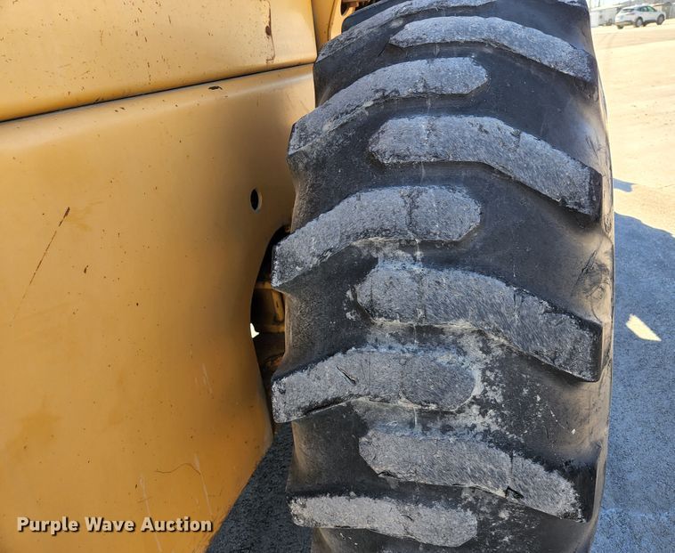 image for item KH9742 1999 Case 621B  wheel loader