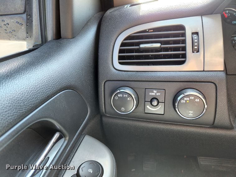 image for item KH9745 2010 Chevrolet Tahoe  SUV