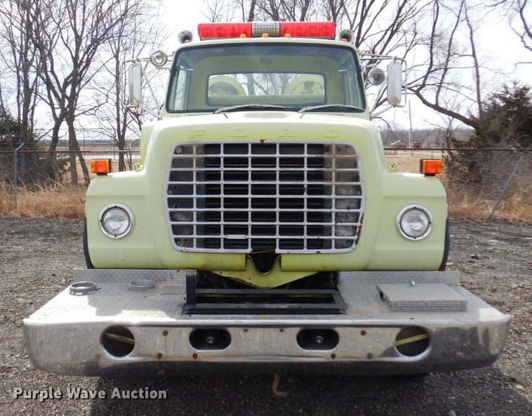 image for item KJ9577 1982 Ford L8000  pumper fire truck