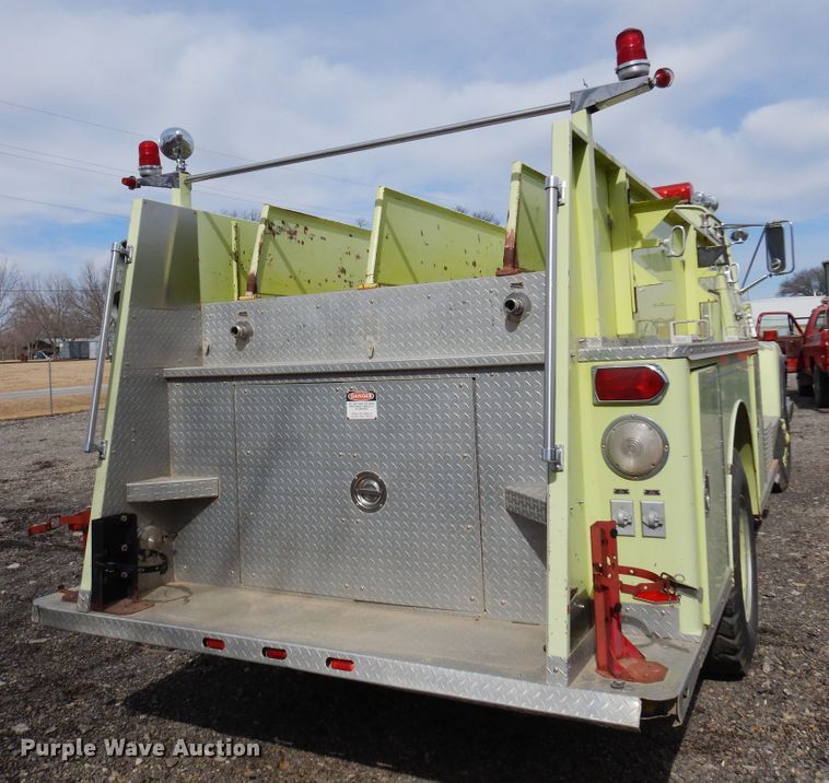image for item KJ9577 1982 Ford L8000  pumper fire truck
