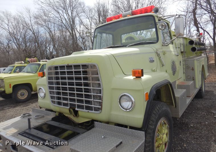 image for item KJ9577 1982 Ford L8000  pumper fire truck