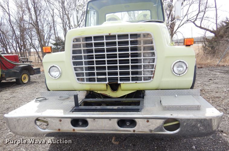 image for item KJ9577 1982 Ford L8000  pumper fire truck